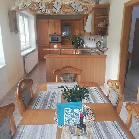 Apartma Gister And Wellnes Homestay